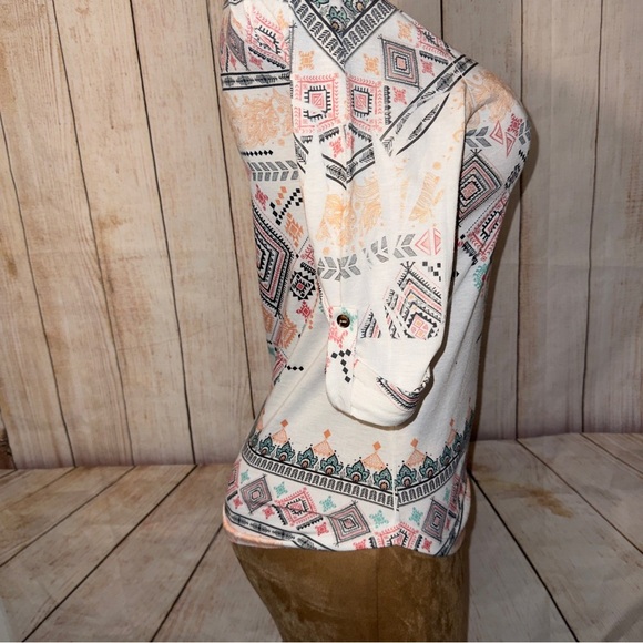 DNA Couture White and Orange Aztec knit top, short roll sleeve, Sz M​ - Picture 5 of 10